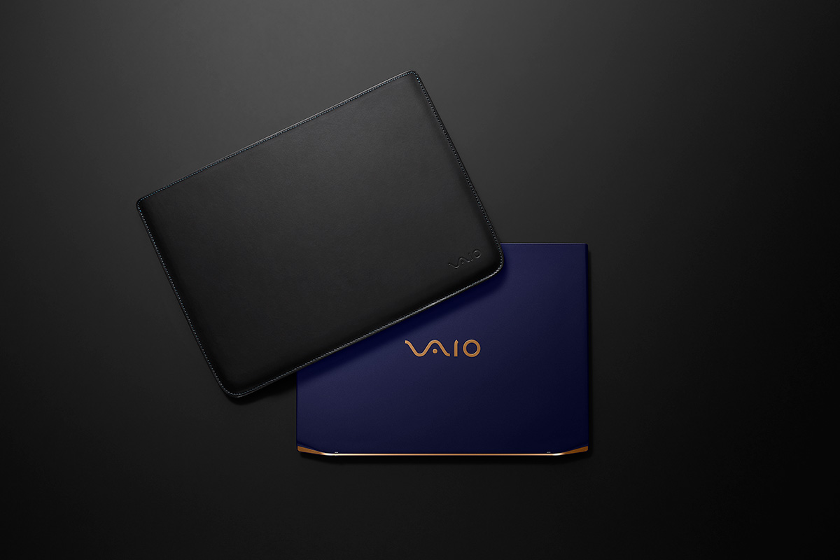 ���U�[PC�P�[�X