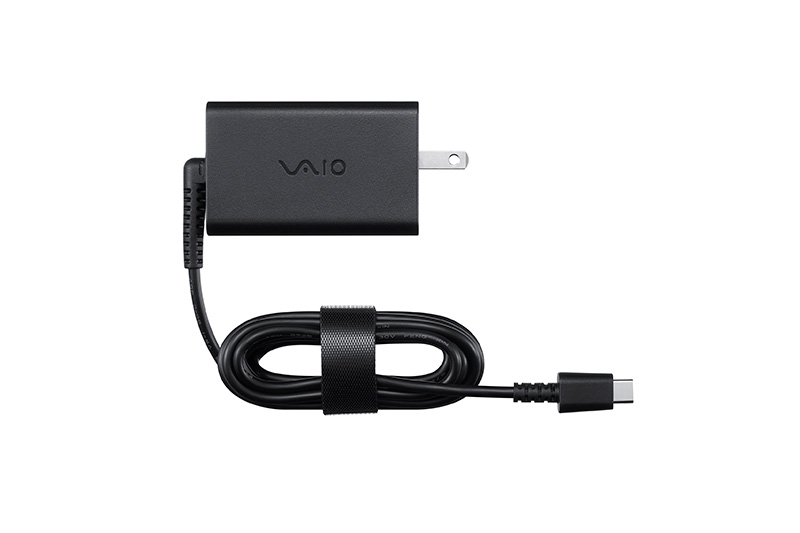 Type-C�v���O���[��AC�A�_�v�^�[