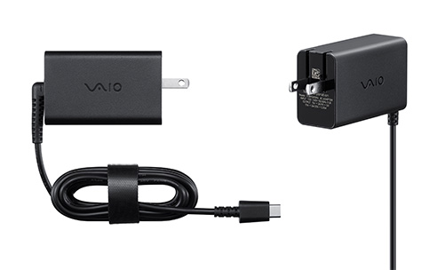 Type-C�v���O���[��AC�A�_�v�^�[ VJ8PD65W4